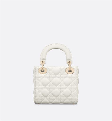 Dior White, BIT